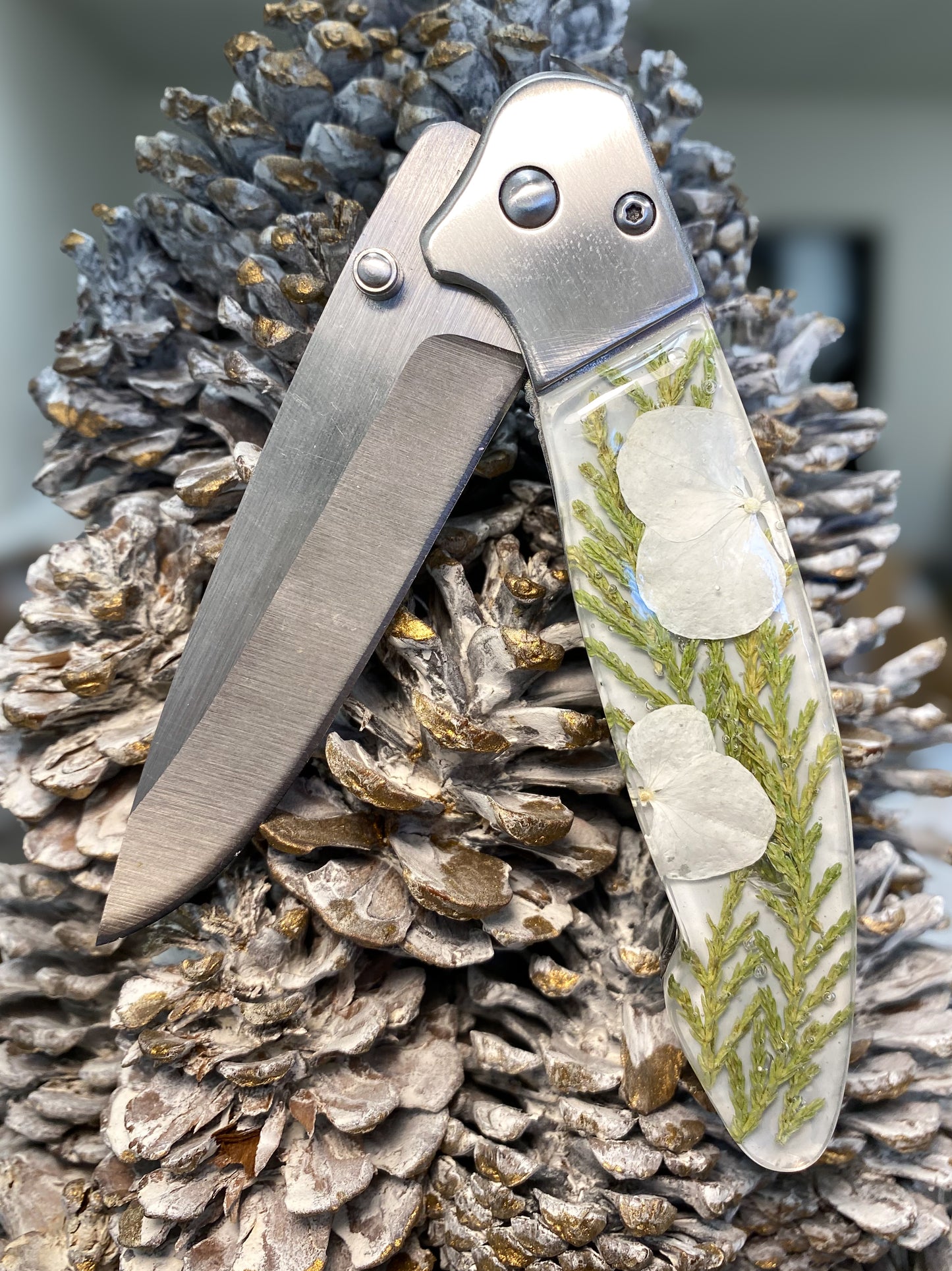 Folding Knife with Floral Handle