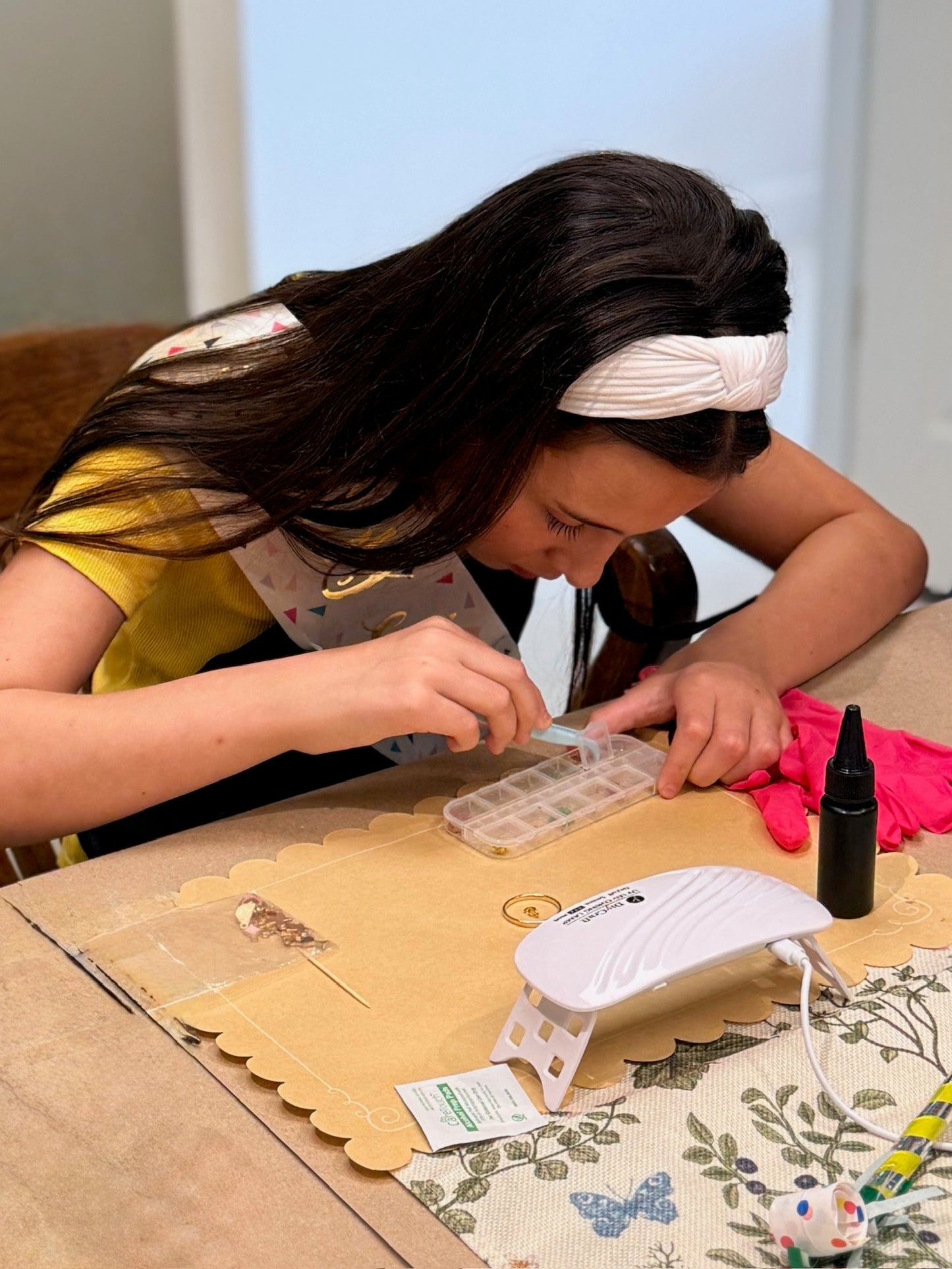 Junior Naturalists: Botanical Jewelry Making June 20th, 11am, 7+